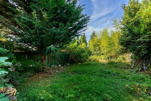 741 Montroyal Boulevard, North Vancouver, BC 