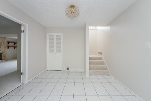 741 Montroyal Boulevard, North Vancouver, BC 