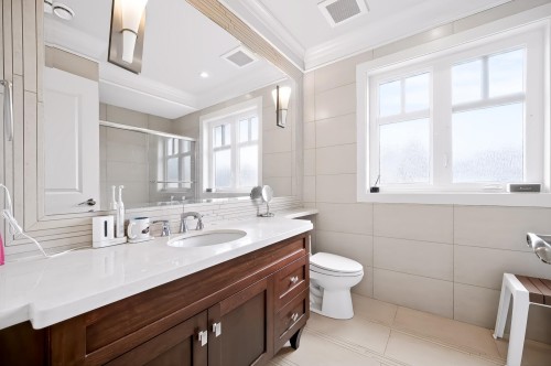 2851 38Th Avenue W, Vancouver, BC 
