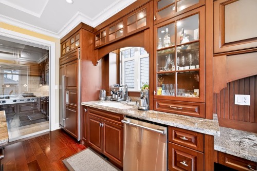 2851 38Th Avenue W, Vancouver, BC 