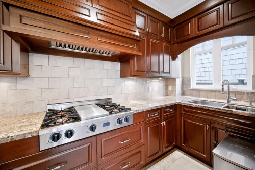 2851 38Th Avenue W, Vancouver, BC 