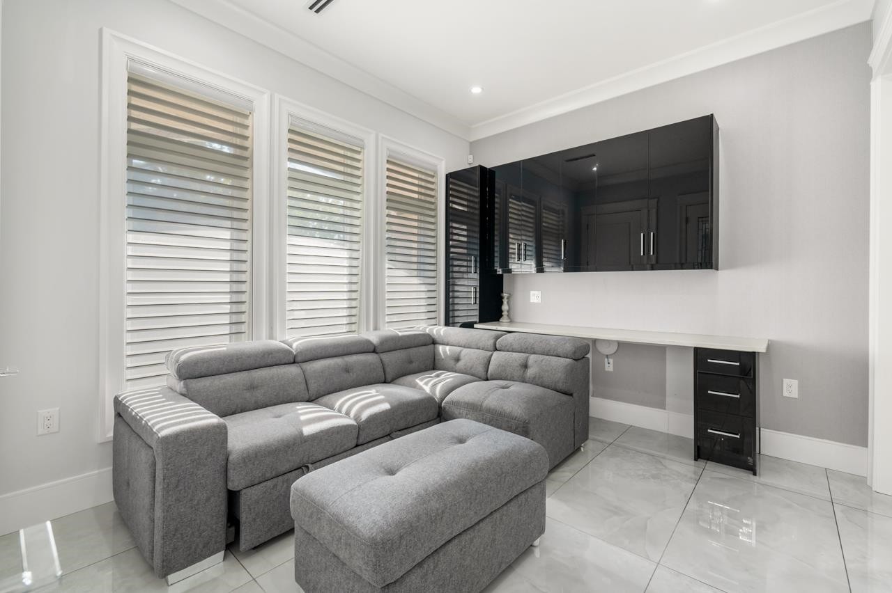 3419 48Th Avenue E, Vancouver, BC
