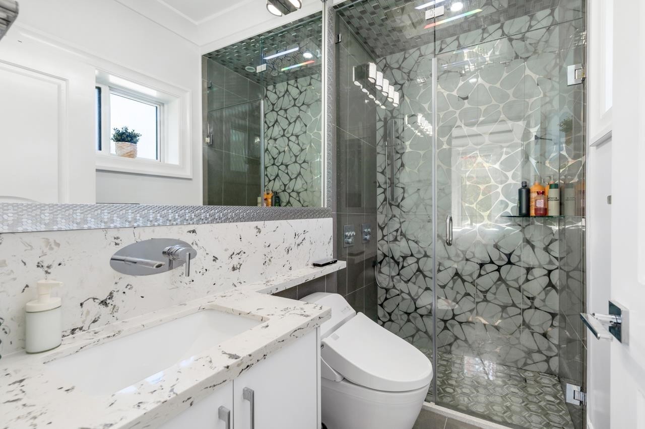 3419 48Th Avenue E, Vancouver, BC