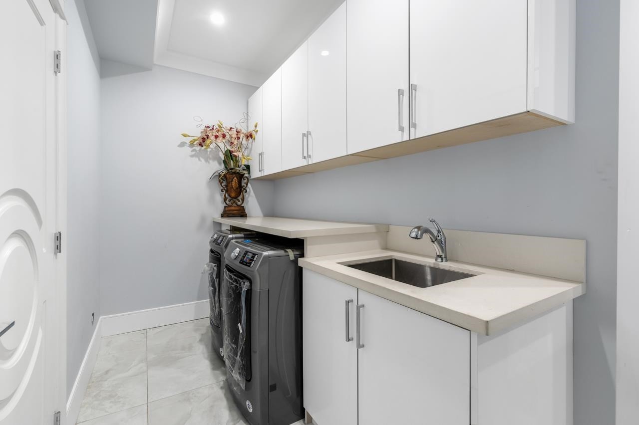 3419 48Th Avenue E, Vancouver, BC