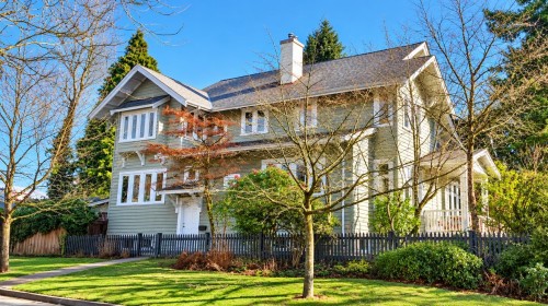 2491 14Th Avenue W, Vancouver, BC 