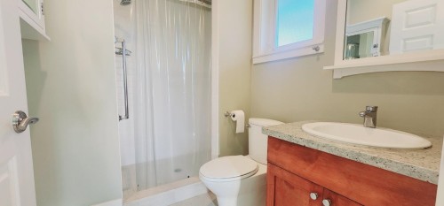 2491 14Th Avenue W, Vancouver, BC 