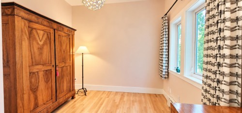 2491 14Th Avenue W, Vancouver, BC 