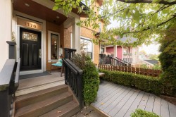 1176 King Edward Avenue E Vancouver, BC V5V 2G2