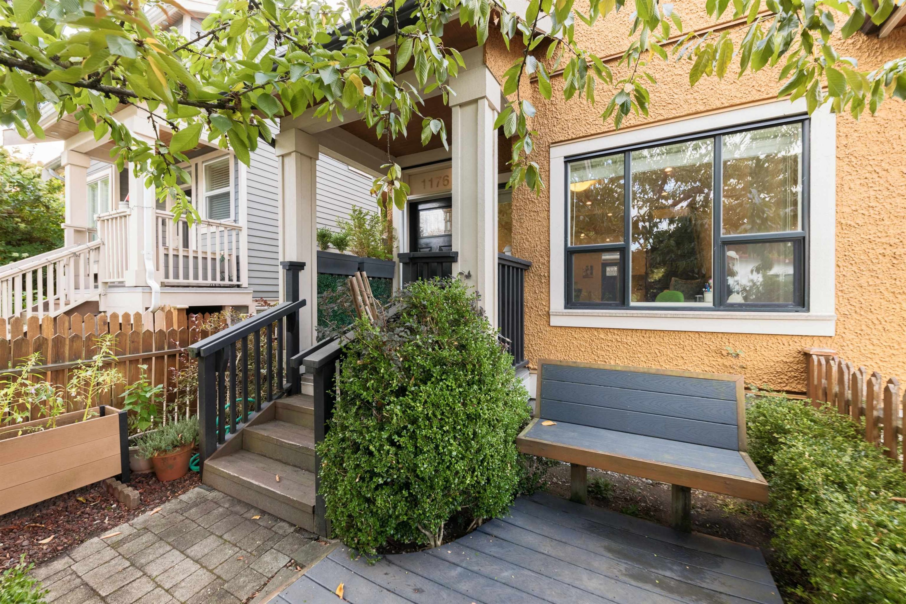 1176 King Edward Avenue E, Vancouver, BC