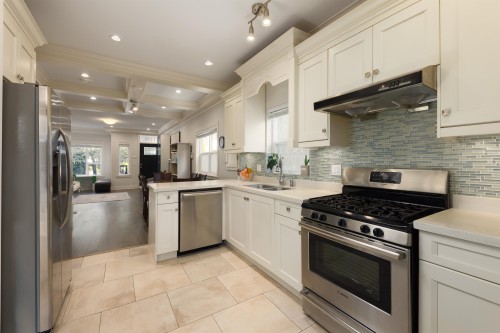 1176 King Edward Avenue E, Vancouver, BC 