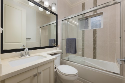 1176 King Edward Avenue E, Vancouver, BC 