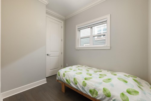 1176 King Edward Avenue E, Vancouver, BC 