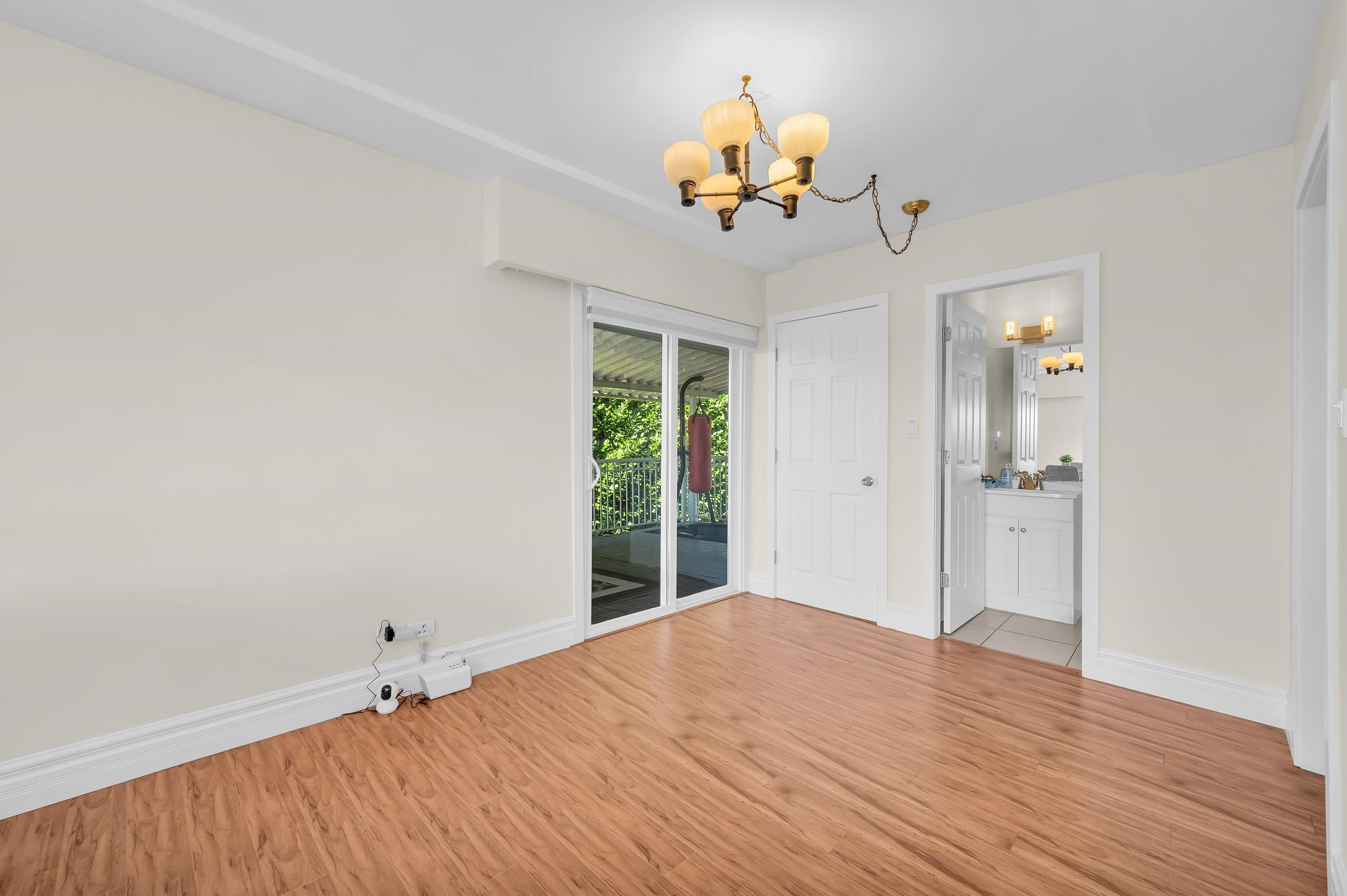 1165 Mathers Avenue, West Vancouver, BC