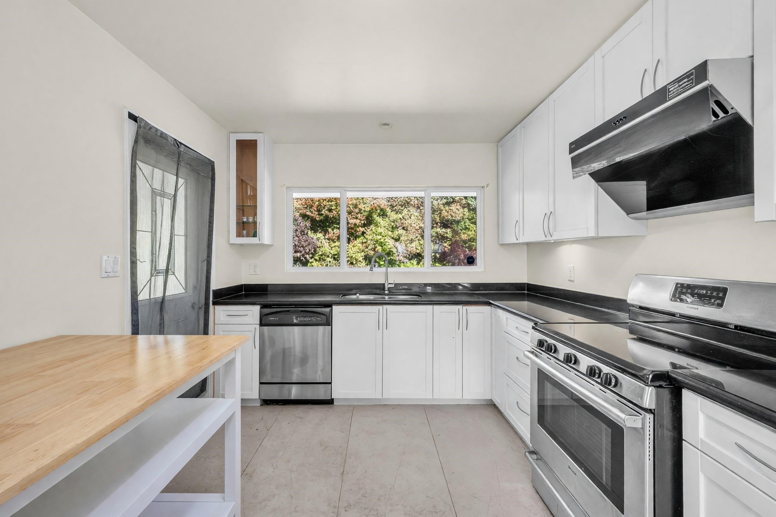 1165 Mathers Avenue, West Vancouver, BC