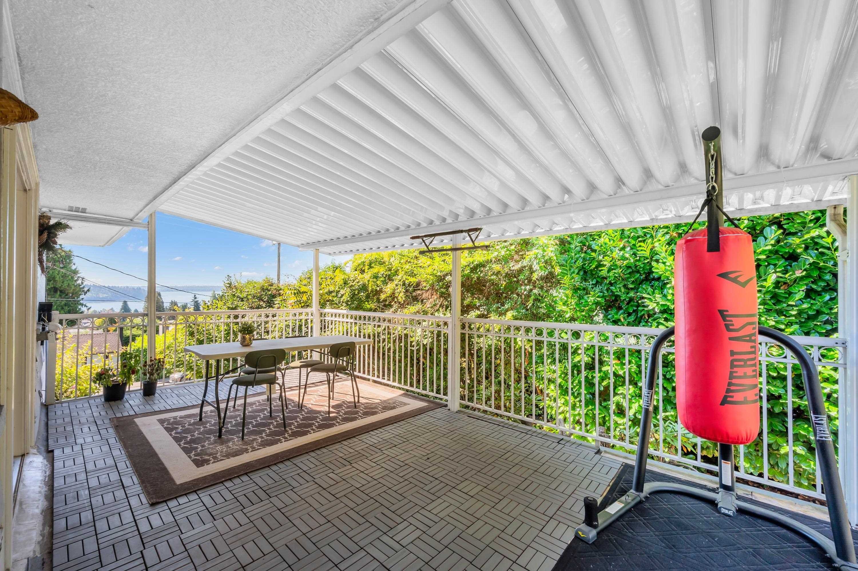 1165 Mathers Avenue, West Vancouver, BC