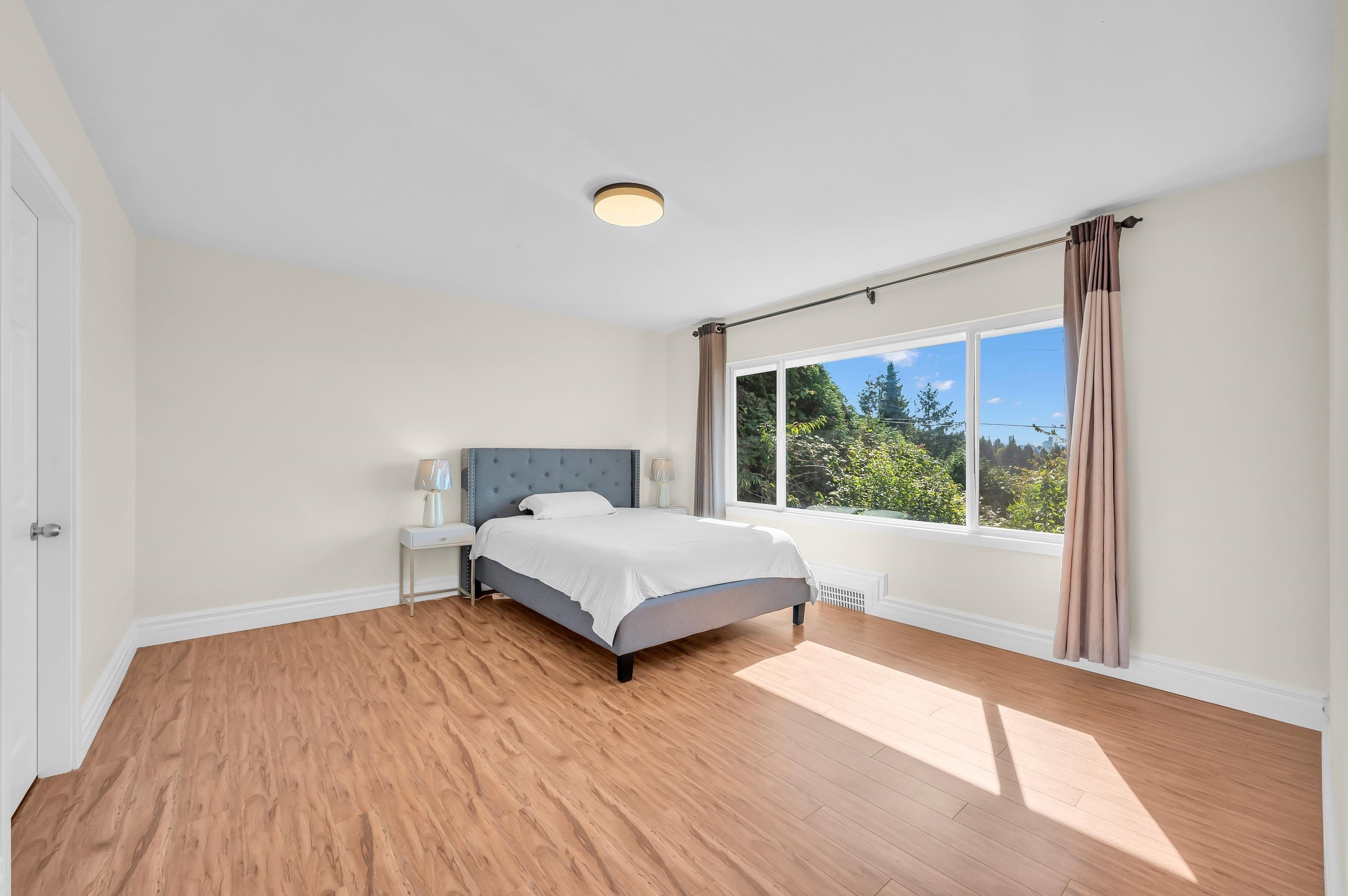 1165 Mathers Avenue, West Vancouver, BC