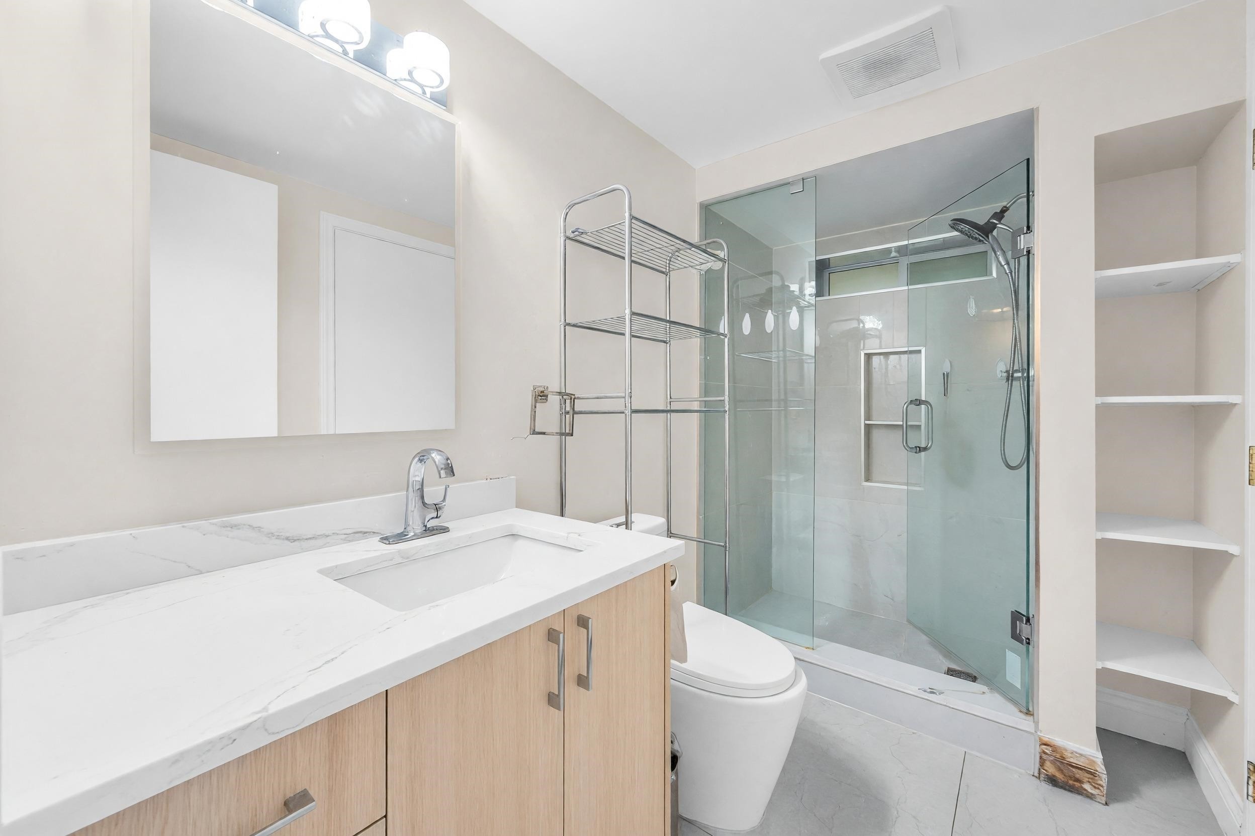 1165 Mathers Avenue, West Vancouver, BC