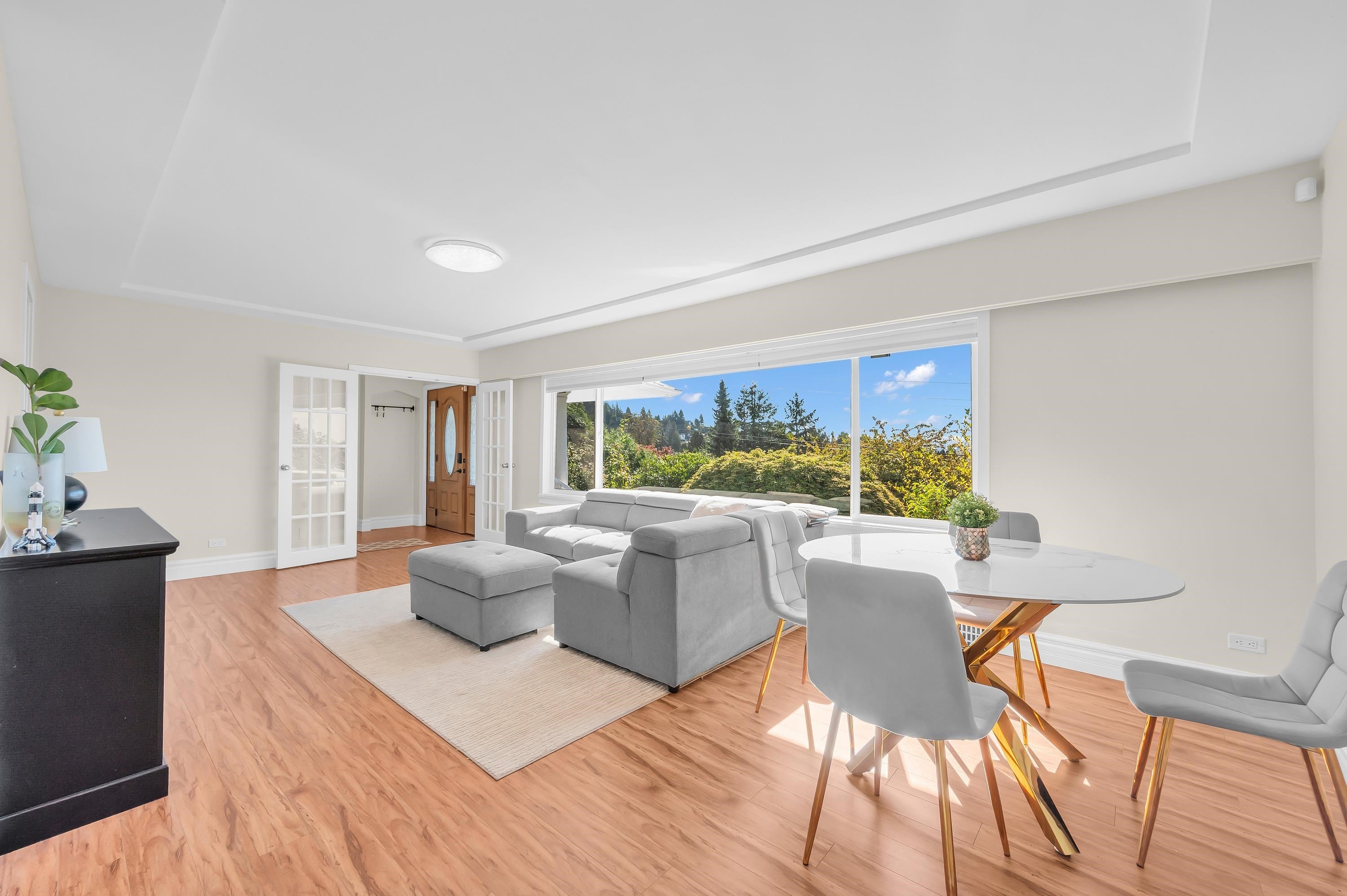 1165 Mathers Avenue, West Vancouver, BC