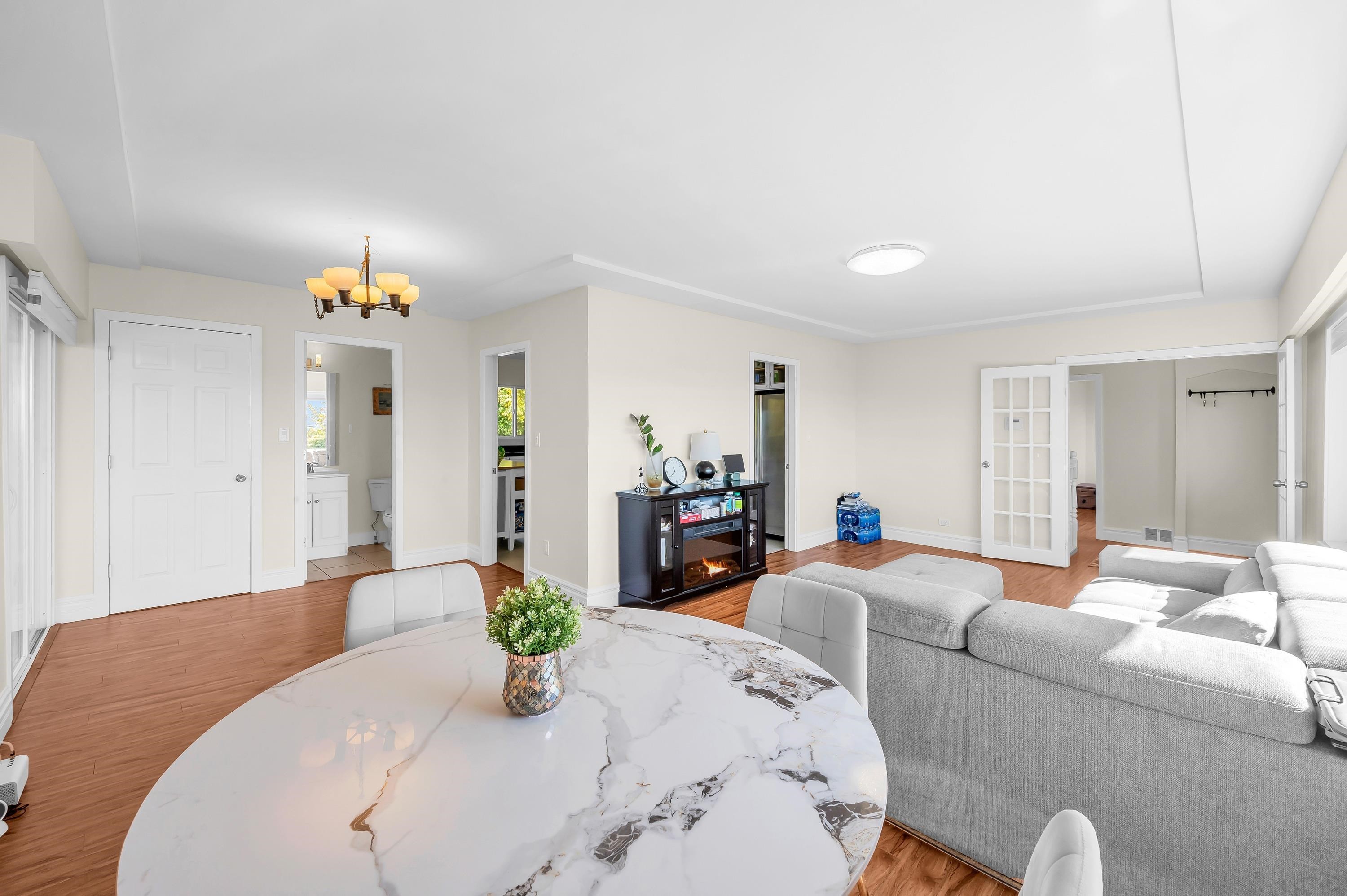1165 Mathers Avenue, West Vancouver, BC