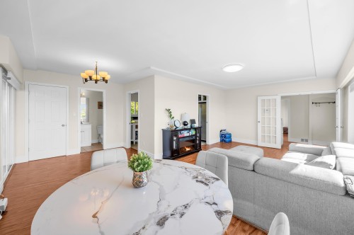 1165 Mathers Avenue, West Vancouver, BC 