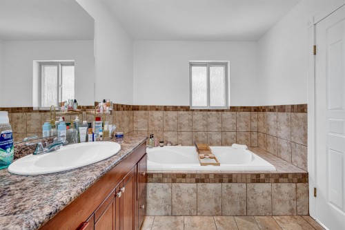 7237 Quatsino Drive, Vancouver, BC 