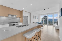 3305-567 Clarke Road  Coquitlam, BC V3J 0K7