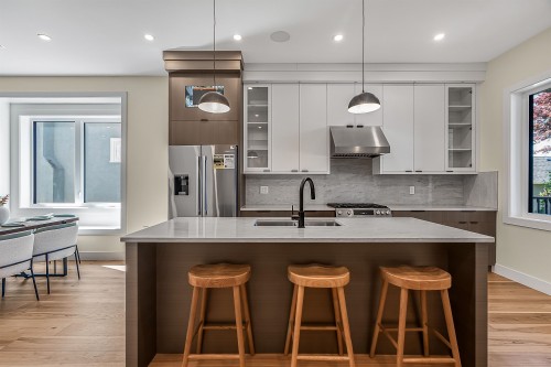 2837 31St Avenue W, Vancouver, BC 