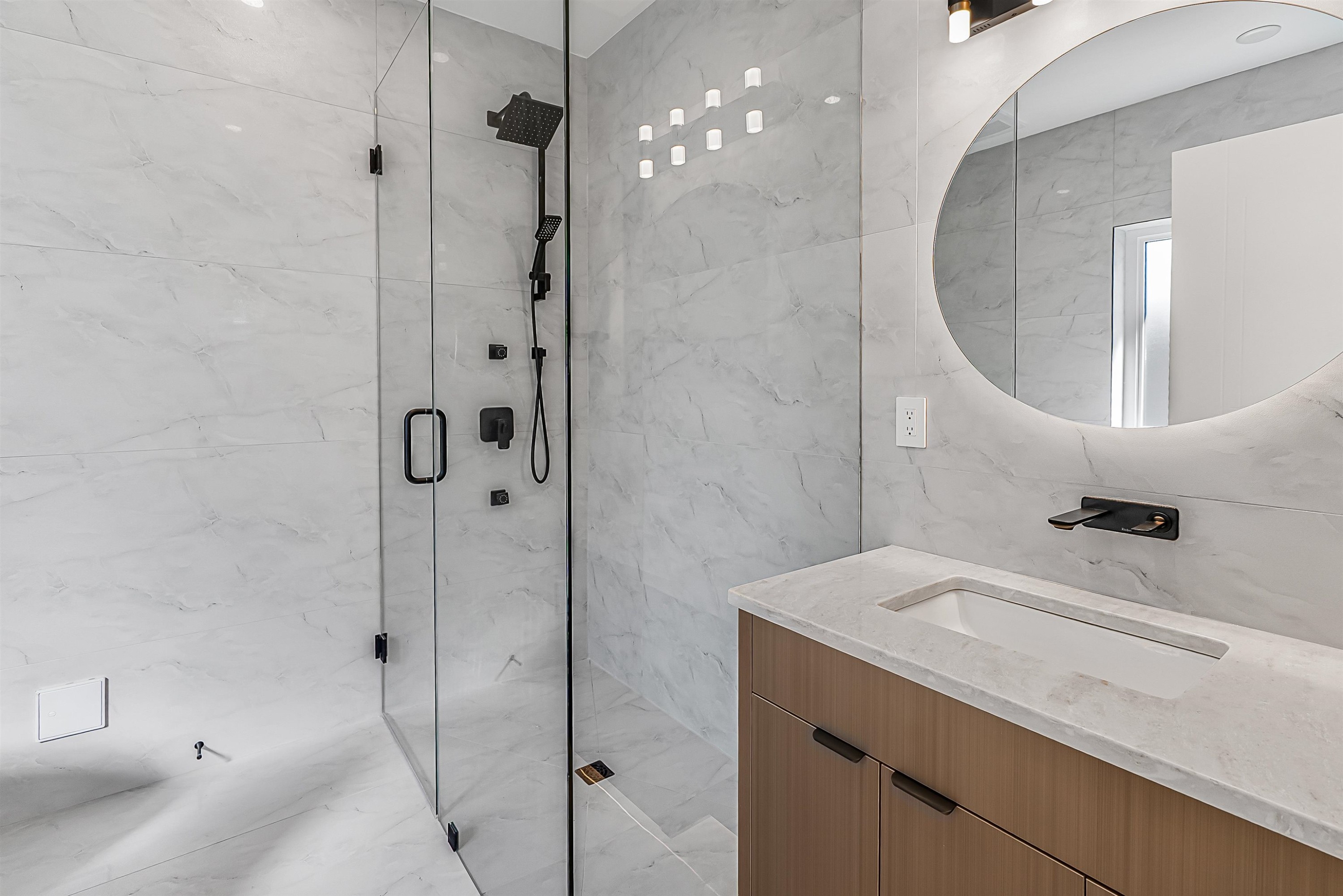 2837 31St Avenue W, Vancouver, BC