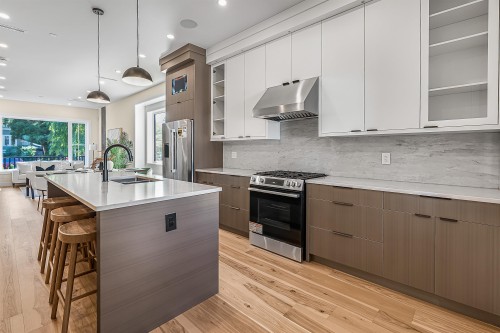 2837 31St Avenue W, Vancouver, BC 