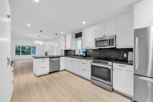 3638 Maginnis Avenue, North Vancouver, BC 