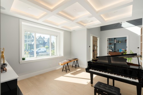1111 Regan Avenue, Coquitlam, BC 