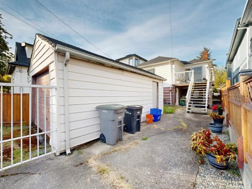 1222 51St Avenue E, Vancouver, BC 