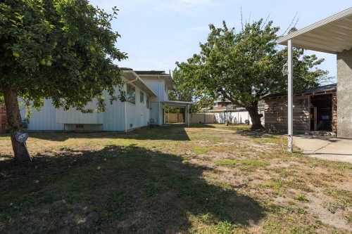 8611 Rideau Drive, Richmond, BC 
