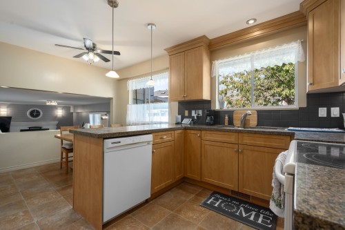 8611 Rideau Drive, Richmond, BC 