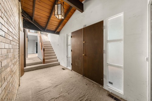 3745 Southridge Avenue, West Vancouver, BC 