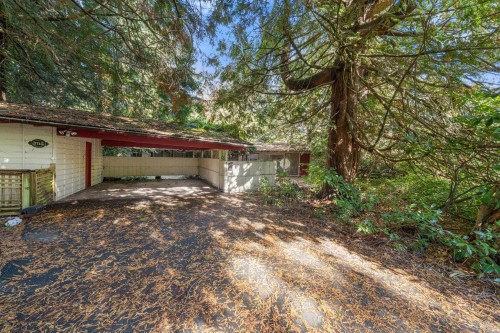 3745 Southridge Avenue, West Vancouver, BC 
