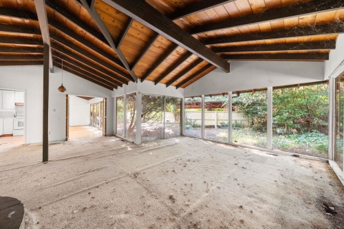 3745 Southridge Avenue, West Vancouver, BC 