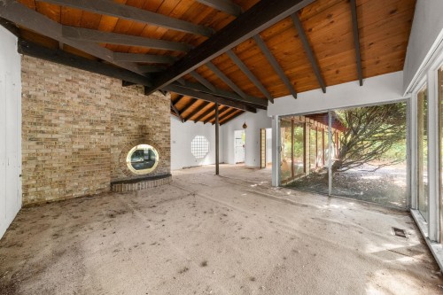 3745 Southridge Avenue, West Vancouver, BC 