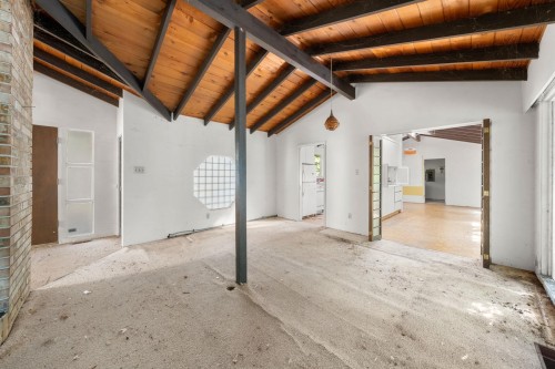 3745 Southridge Avenue, West Vancouver, BC 