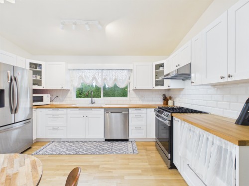 1316 Honeysuckle Lane, Coquitlam, BC 