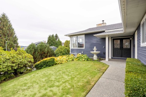 1316 Honeysuckle Lane, Coquitlam, BC 