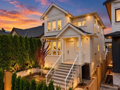 2008 Westview Drive, North Vancouver, BC 