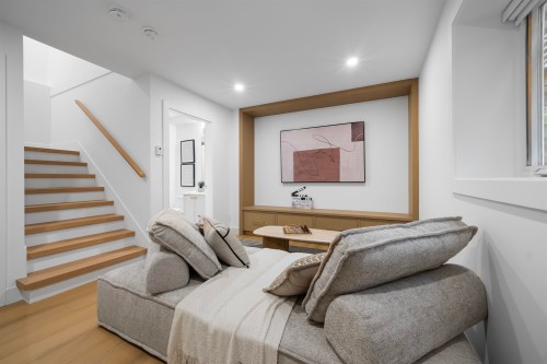 2008 Westview Drive, North Vancouver, BC 