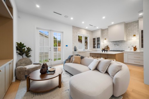 2008 Westview Drive, North Vancouver, BC 