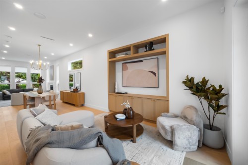 2008 Westview Drive, North Vancouver, BC 