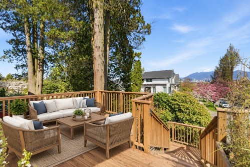 706 24Th Avenue W, Vancouver, BC 