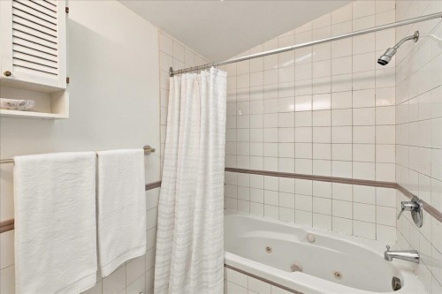 706 24Th Avenue W, Vancouver, BC 
