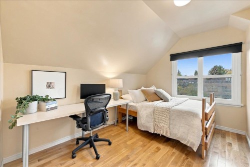 706 24Th Avenue W, Vancouver, BC 