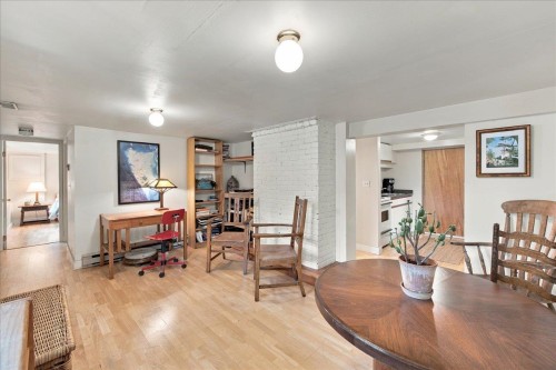 706 24Th Avenue W, Vancouver, BC 