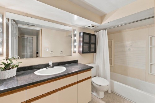 706 24Th Avenue W, Vancouver, BC 